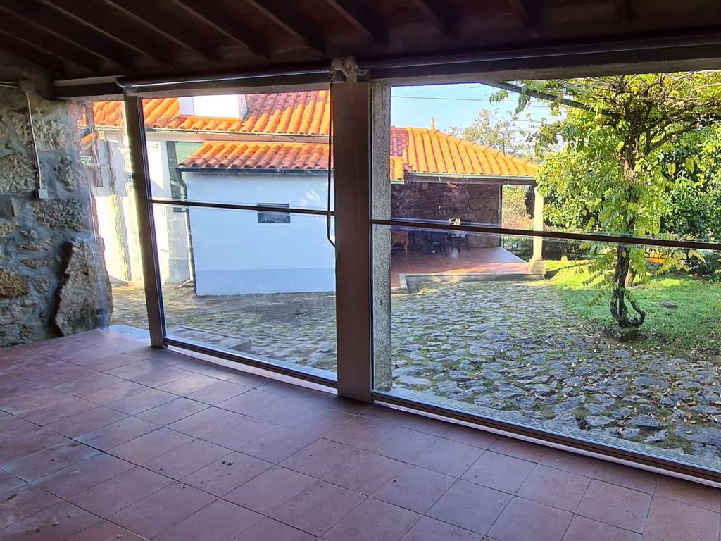 Cortina Exterior com Calha Lateral ou Guia inox